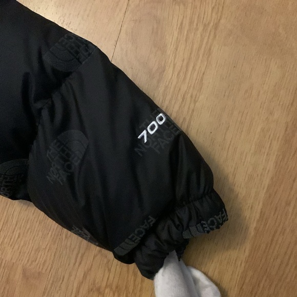 NWT The North Face Teen 1996 Retro Nuptse Jacket, Medium (10) - Picture 3 of 14